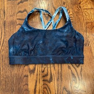 Lululemon energy bra. Size 6 Blue pattern